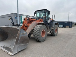 HITACHI ZW220-6