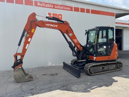 HITACHI ZX65USB-6